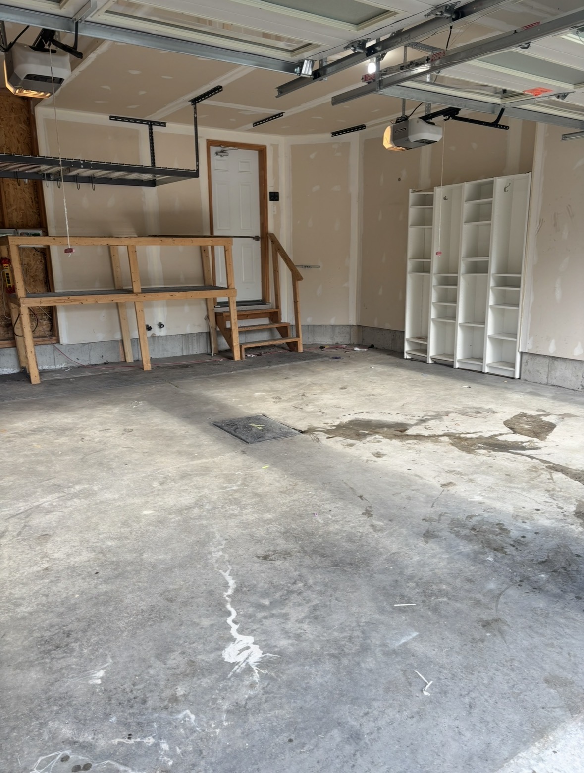 Garage encombré avant désencombrement